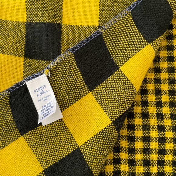 Piper & Blue-Yellow & Black Buffalo Check Long Scarf Wrap 100% Acrylic - Picture 2 of 2